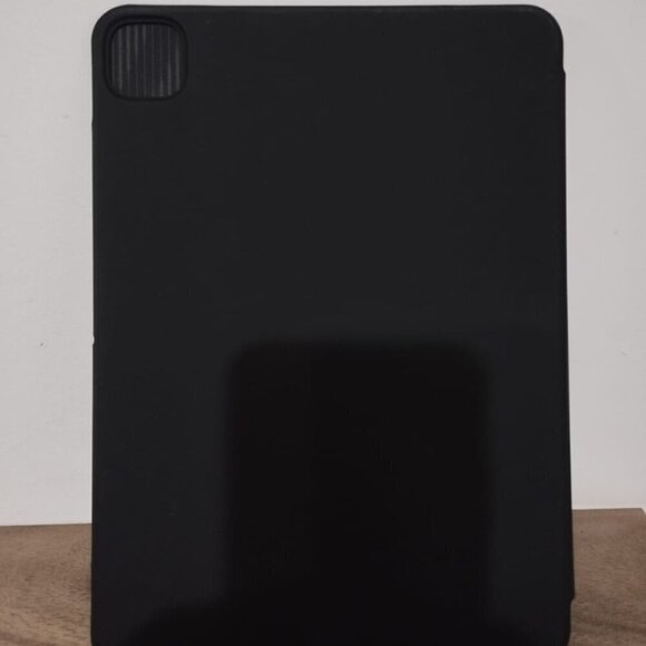 ESR for iPad Pro 11 Inch Black Case 2024 5th Gen(M4) - Picture 2 of 8